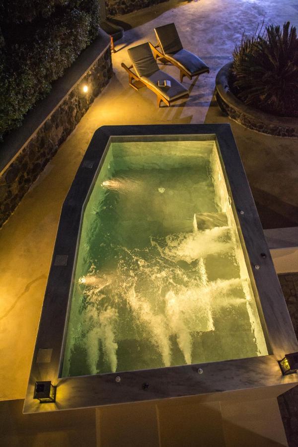 Ferienhaus Karpimo Vineyard With Heated Pool Éxo Goniá